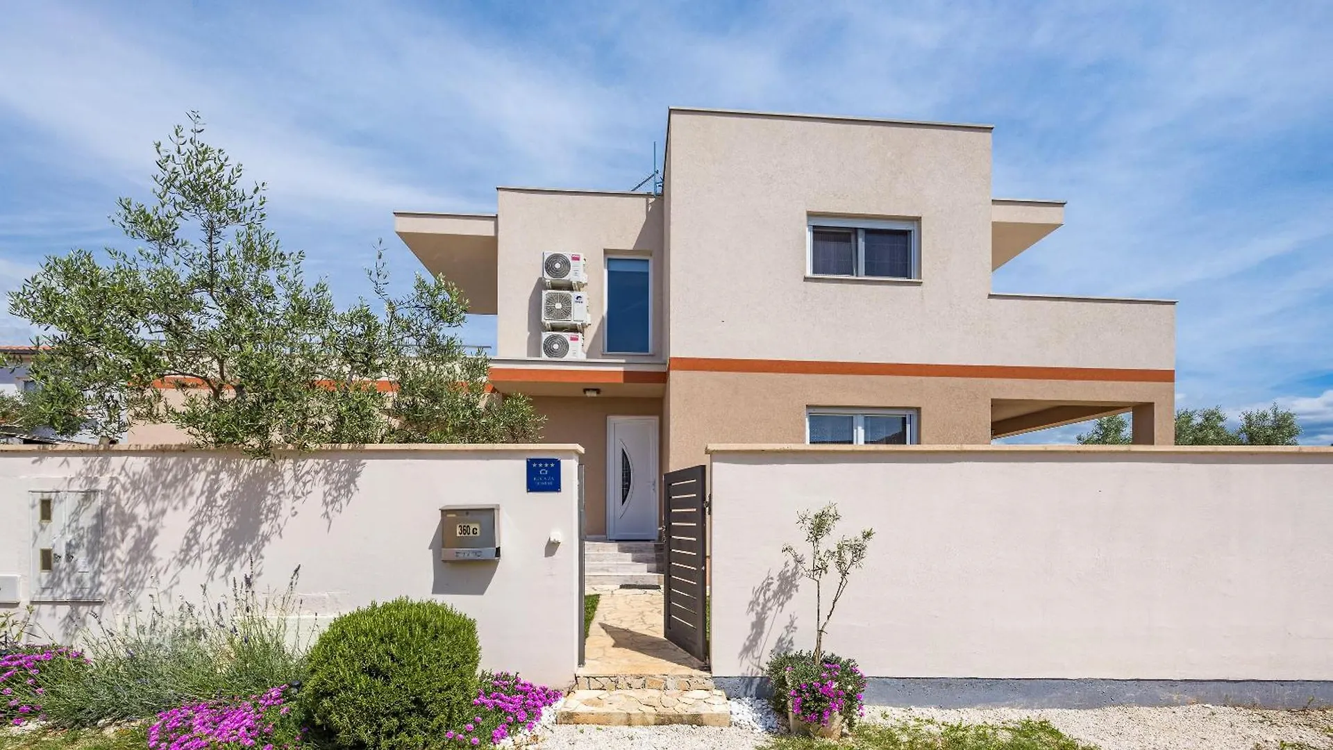 Villa Sunny Olive Peroj 0*,  Croatia