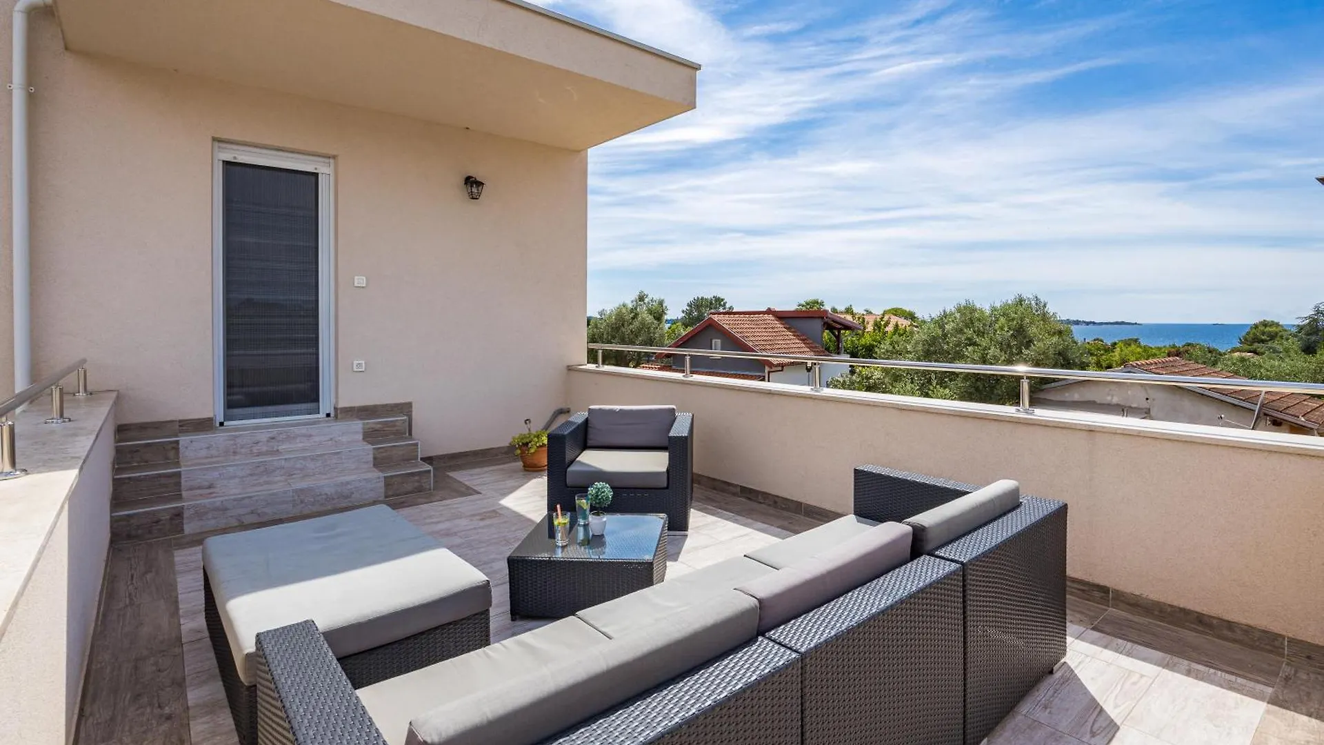 Villa Sunny Olive Peroj