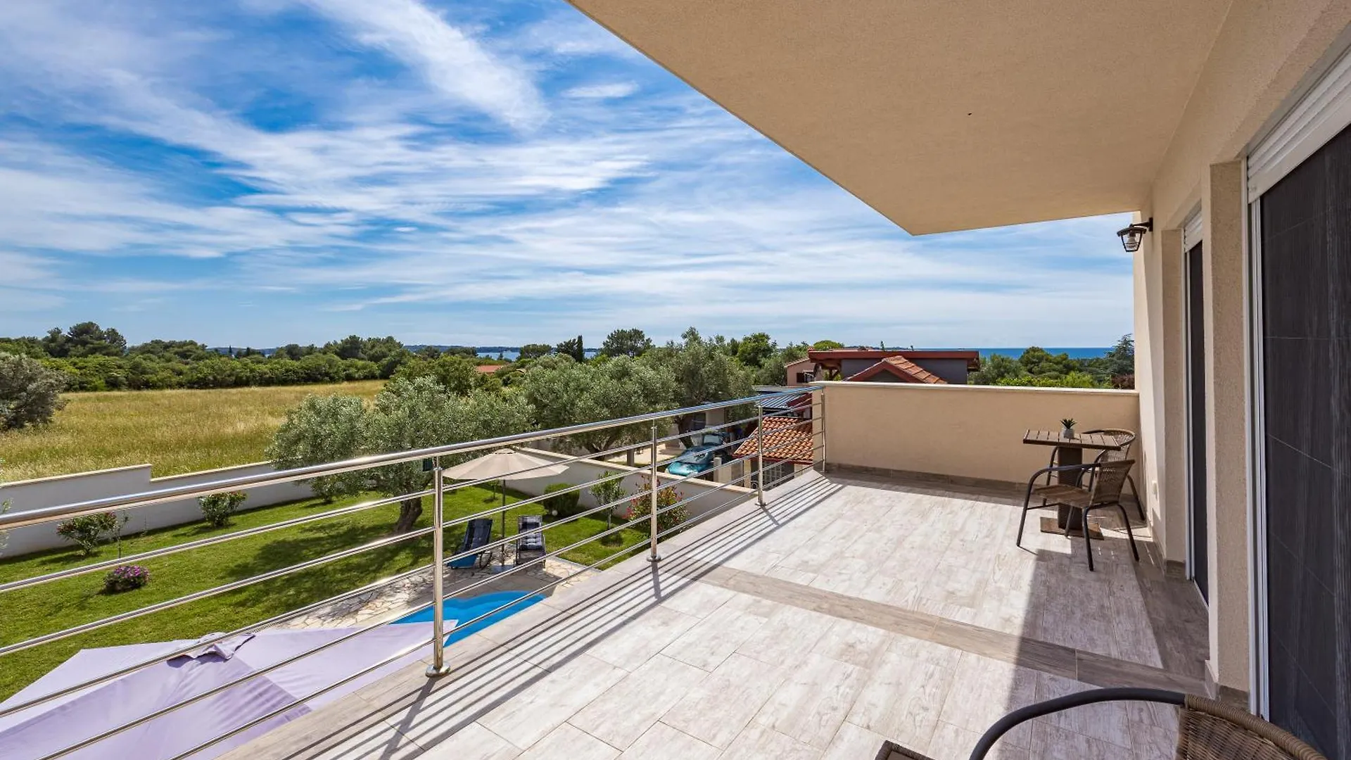 Villa Sunny Olive Peroj