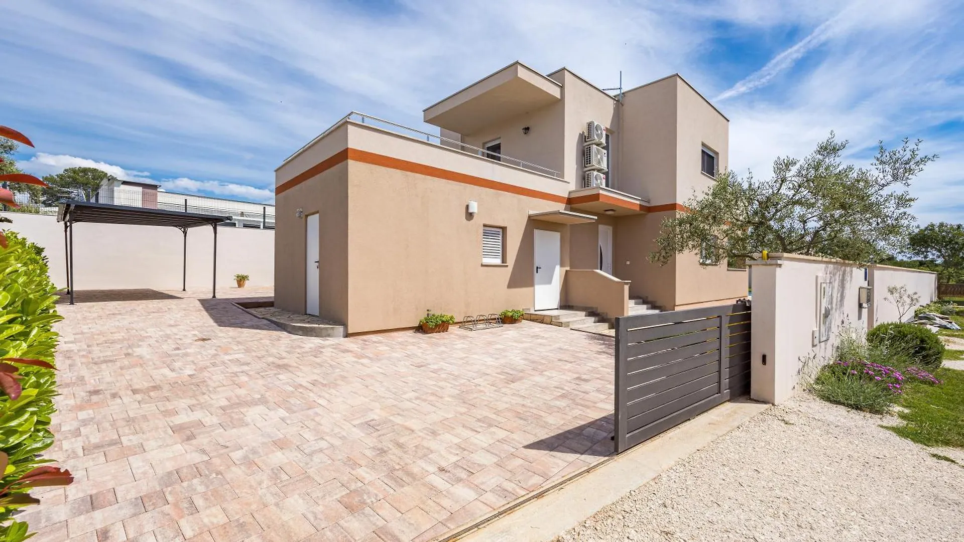 Villa Sunny Olive Peroj 0*,