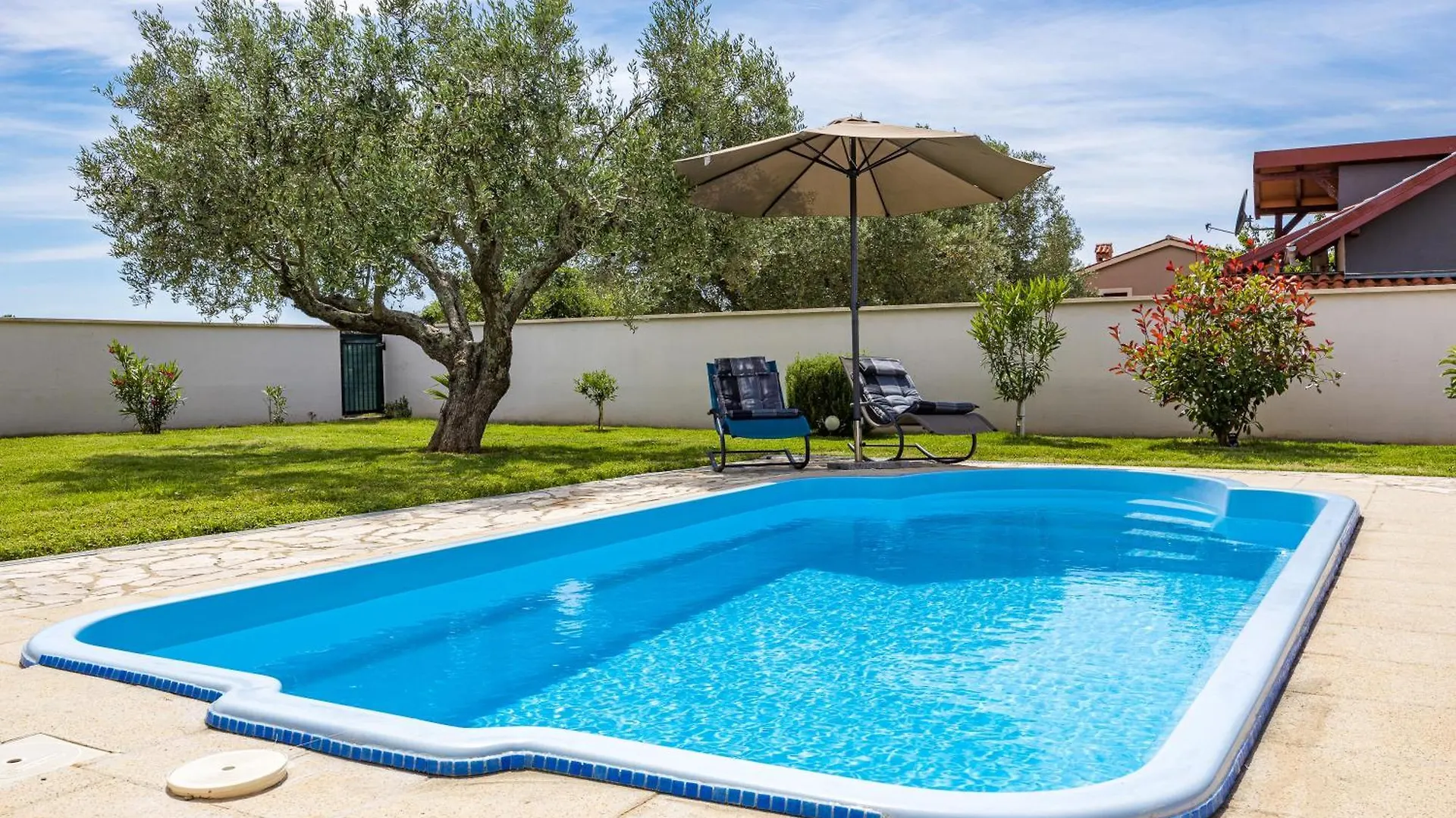 Villa Sunny Olive Peroj