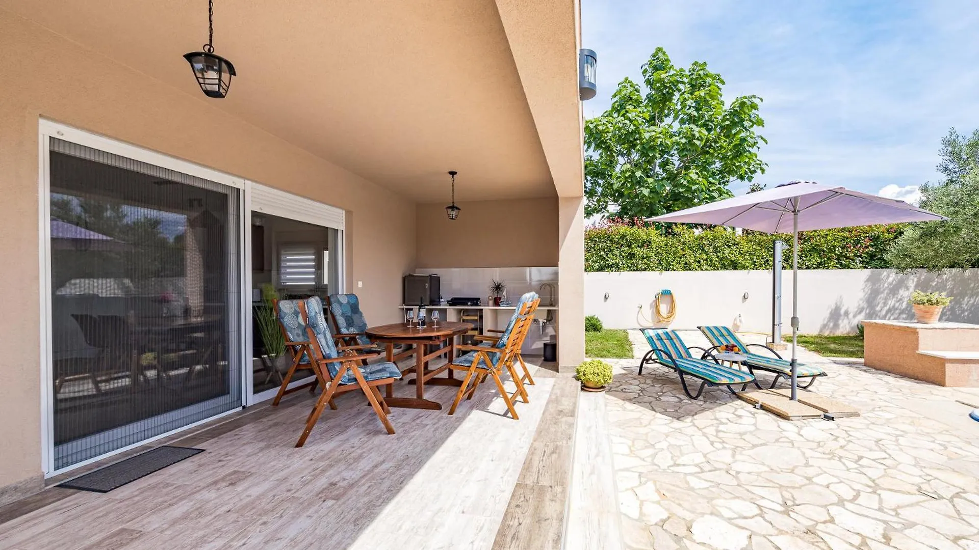 Villa Sunny Olive Peroj