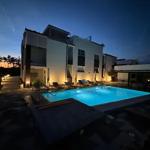 apartments-laura-privlaka-zadar.hotelinzadar.com/